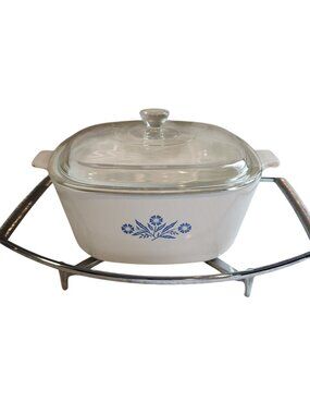 Vintage Corning Ware Blue Cornflower P-2 1/2-B Qt Casserole Dish w/Lid & Trivet